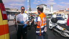 بالصور: إصابة متوسطة لشخص اثر عملية طعن في المحطة المركزية باللد